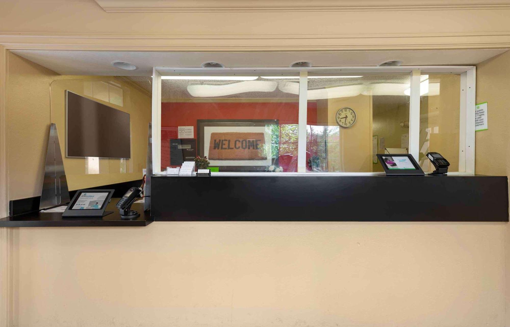 Extended Stay America Suites Washington Dc Germantown Town Center Екстериор снимка