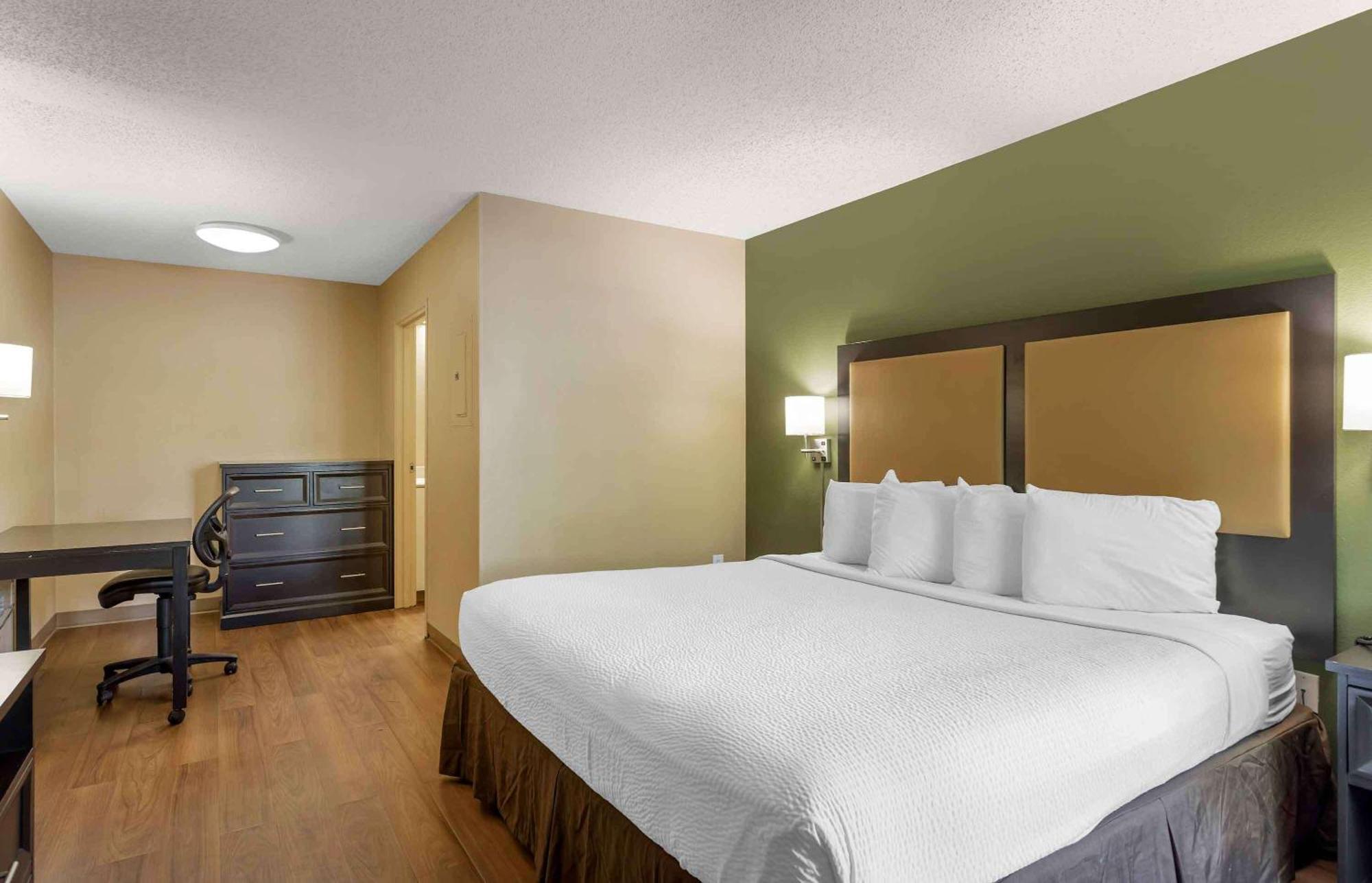 Extended Stay America Suites Washington Dc Germantown Town Center Екстериор снимка